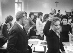 Primo Levi at a meeting of the school council of the Liceo Massimo D’Azeglio. February 17 1975. Copyright La Stampa
