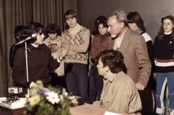 Encounter between Primo Levi and students from the schools in Lanzo, March 21 1979. With the kind permission of the Centro di documentazione di storia contemporanea e della Resistenza nelle Valli di Lanzo “Nicola Grosa”